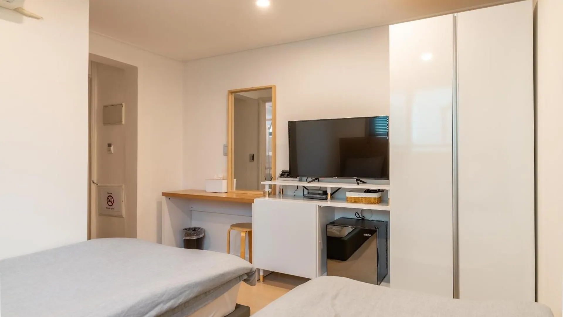 Parkavenue Guesthouse Seoul 3*,